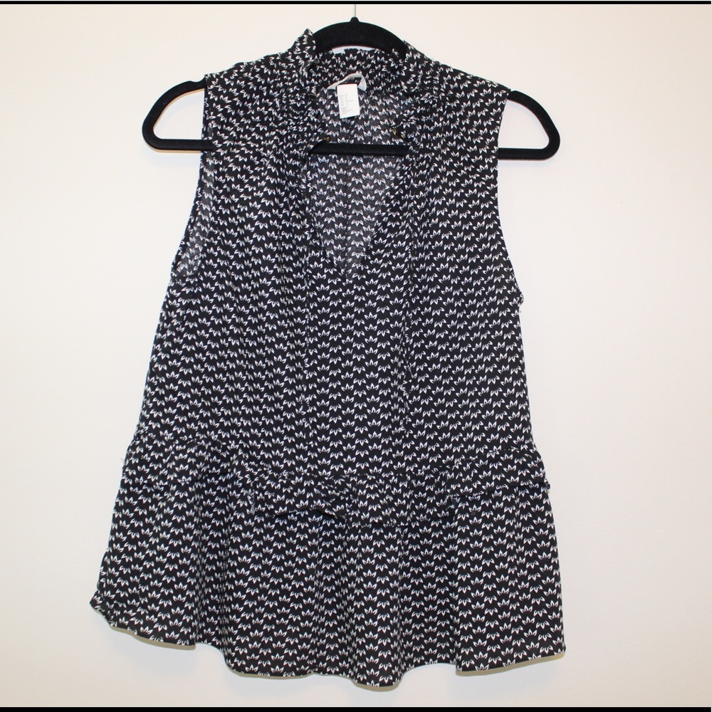 H&M Peplum Black and White Pattern Peplum Top 10